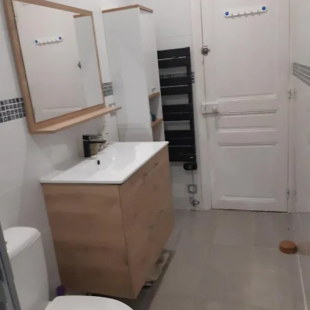 3chambre Calme Premiere Etage Accommodatie bij particulieren *